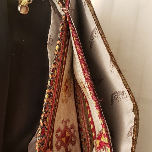 NWT**Boutique Tapestry Clutch Crossbody Purse - Picture 5 of 11